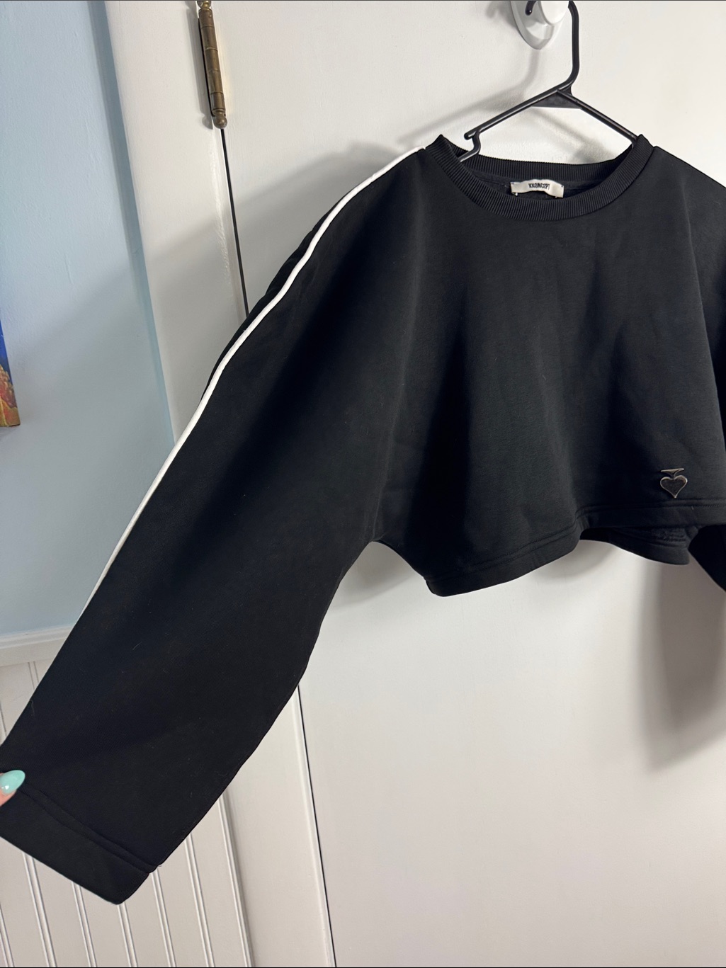 Kkoncept Black Cropped Sweatshirt Size Medium — image 2 of 8
